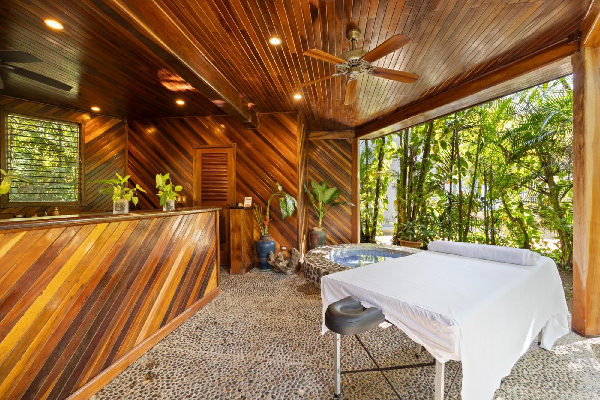 Tambor Tropical Beach Resort- Adults Only Eksteriør billede