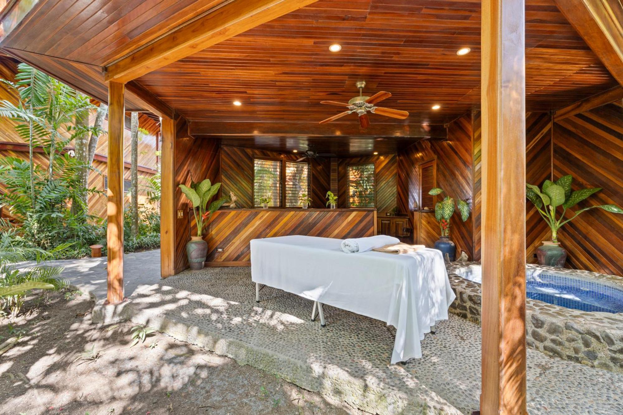 Tambor Tropical Beach Resort- Adults Only Eksteriør billede